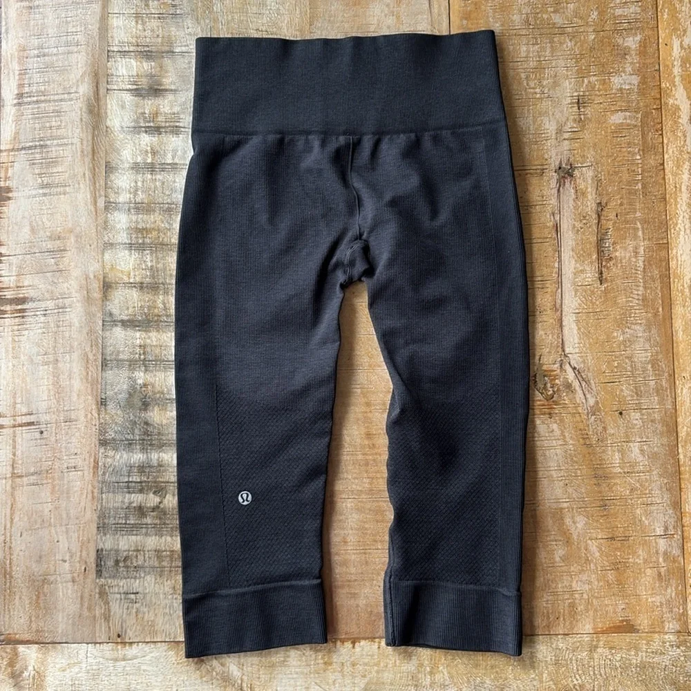 Lululemon Women’s Capri Leggings size 4